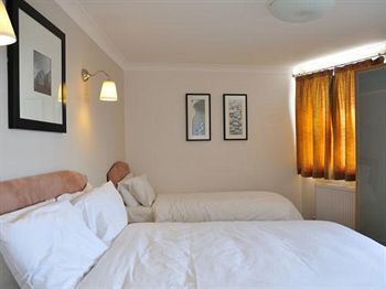 The Mitre Hotel London