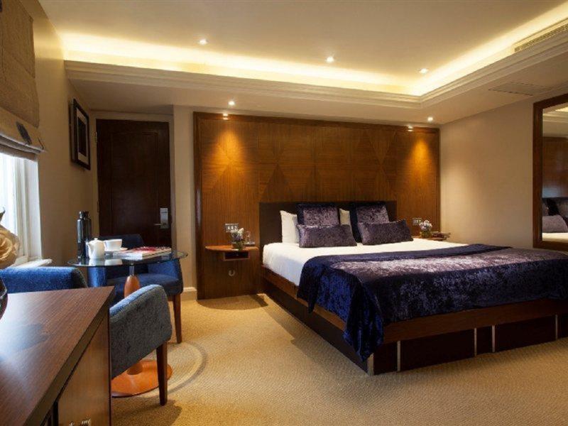 Radisson Blu Hotel, Tottenham Court Road - Formerly Kenilworth 4*