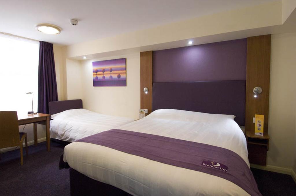 Premier Victoria Hotel London