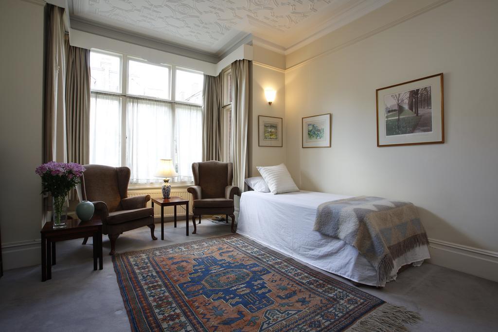 Holiday home Veeve - House Dyne Road - Kilburn