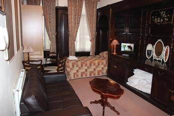 Kensingtoncourt Aparthotel 3*