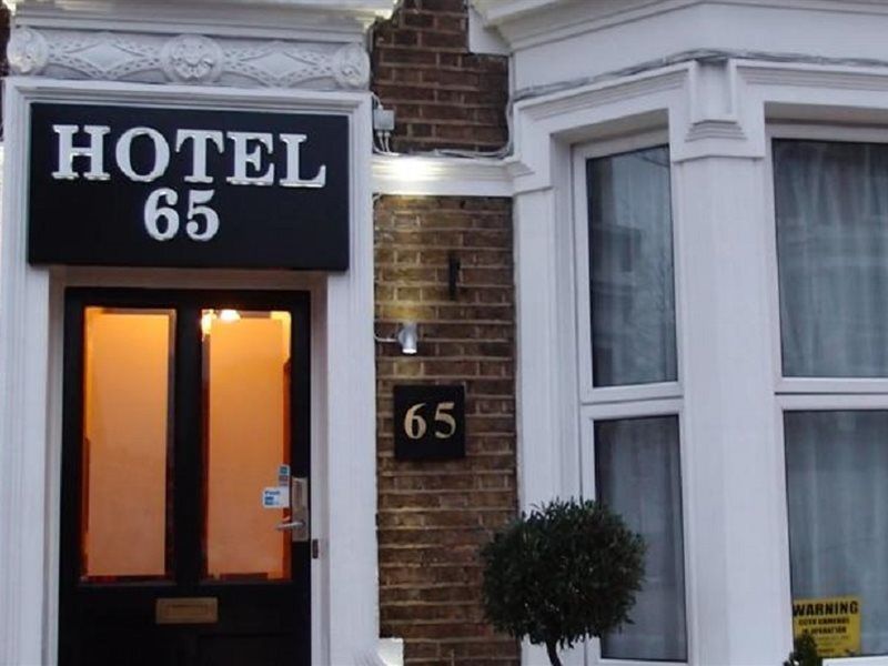 65 2* Londres