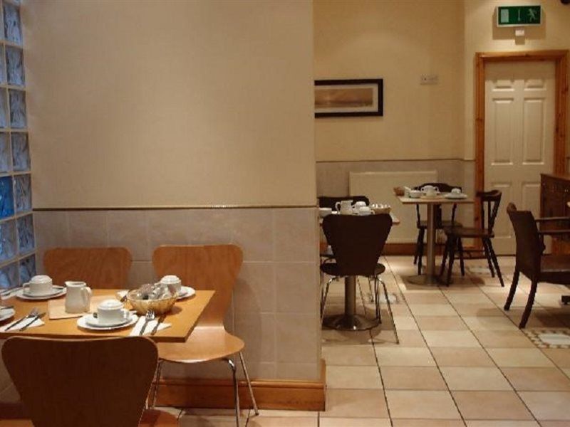 65 Hotel Londres