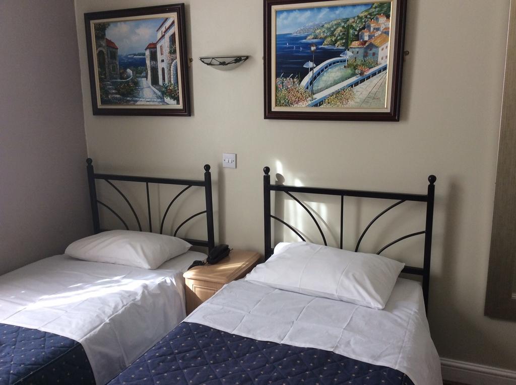 Hotel Central Hotel 2*