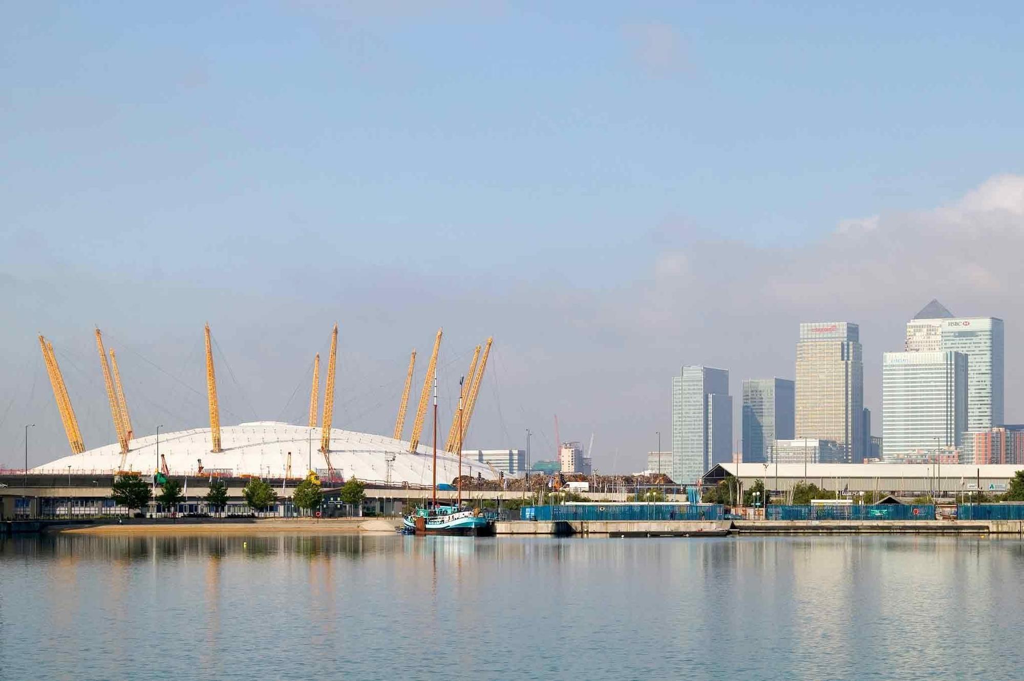 Ibis Docklands Canary Wharf 3*