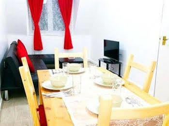 Fonthill House Apartment London