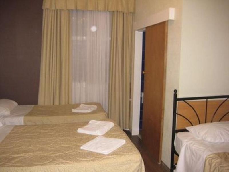 Central Hotel 2* London