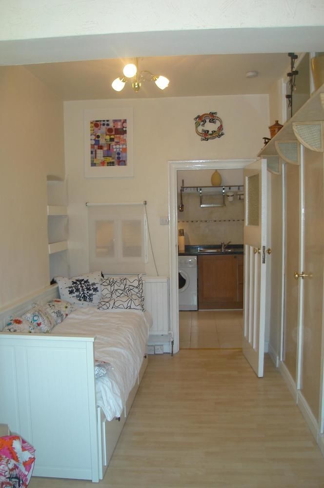Lovely Garden In Wimbledon Town Centre With Private Parking By Wimbledon Lets Apartment London