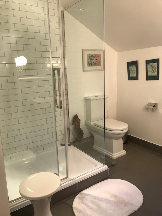 Holmewood Homestay London