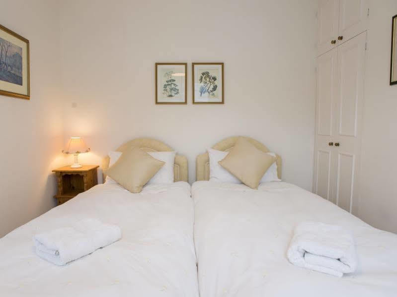 Hotel Veeve House Ashlone Road Putney 4*