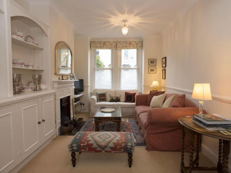 Veeve House Ashlone Road Putney 4* London