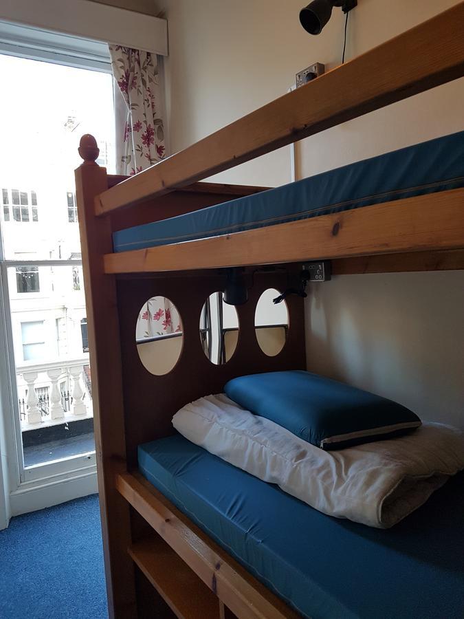 Barmy Badger Backpackers * Londres