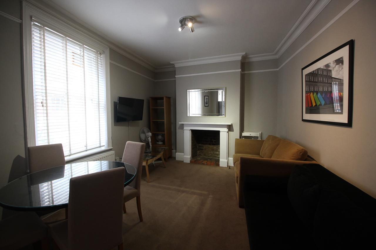 Flat 2 Broad Court London