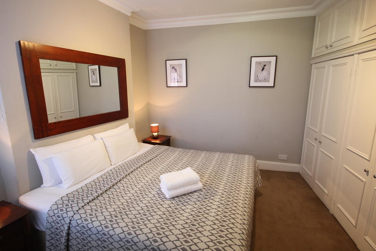 Flat 2 Broad Court *