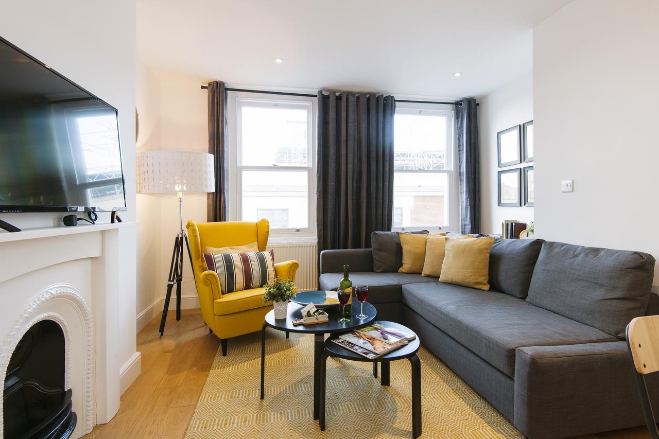 Apartment The North End Road London