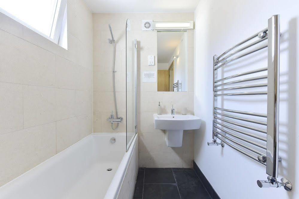 Premier Tower Bridge Apartment Apartment