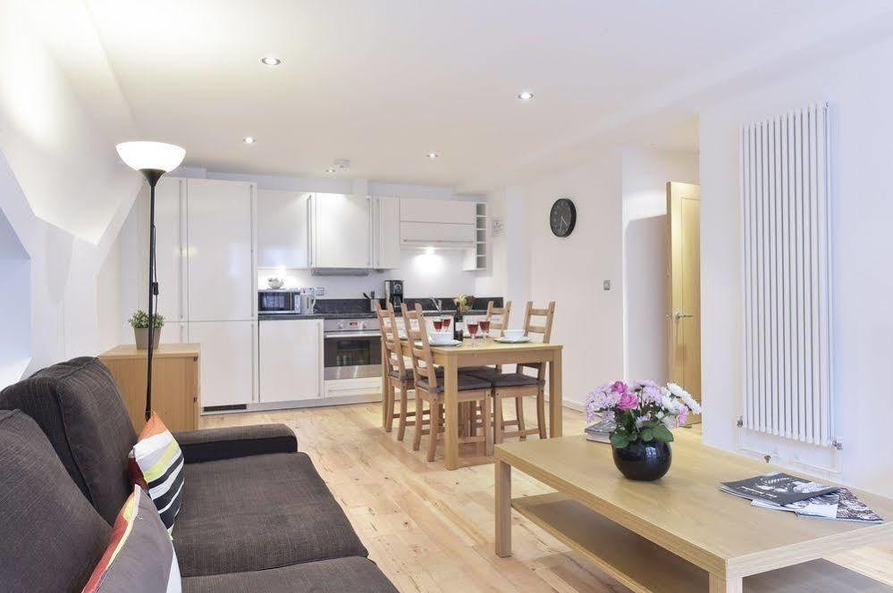 Premier Tower Bridge Apartment * London
