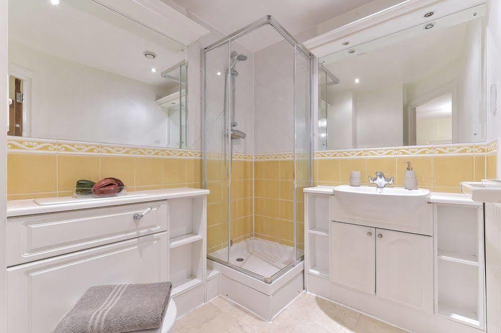 Premier Tower Bridge Apartment