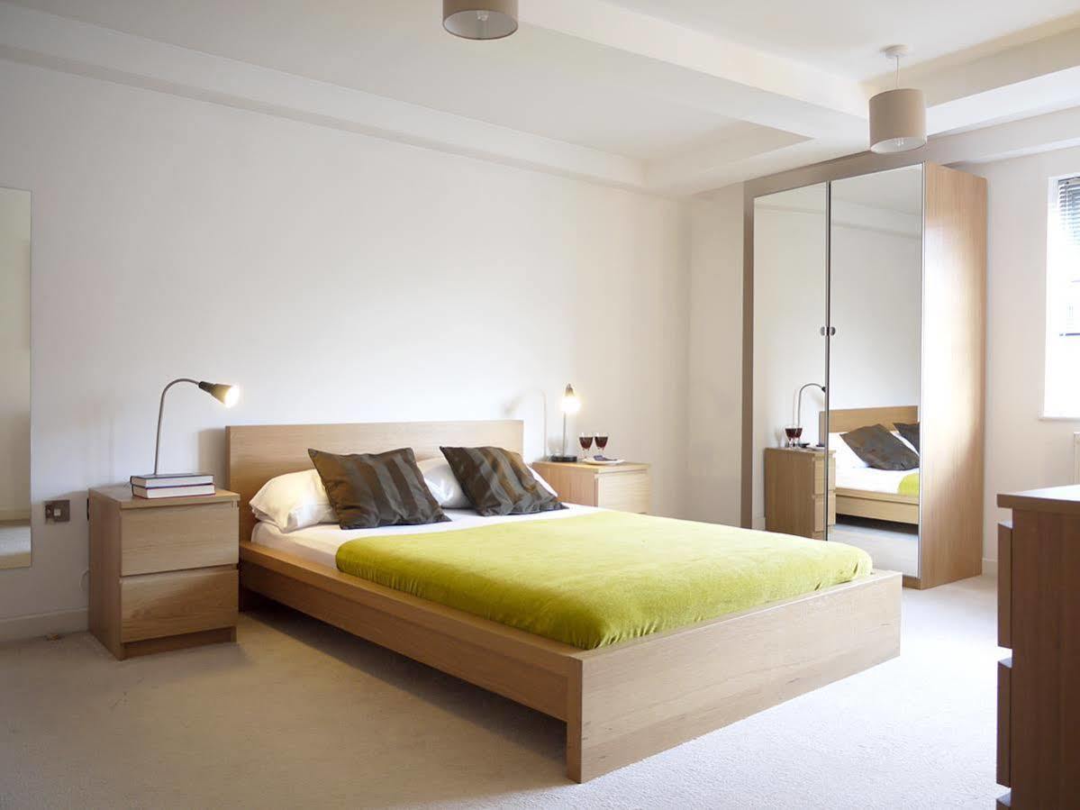 Premier Tower Bridge Apartment *