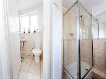 Camden Bnb Hotel Bed & Breakfast 3*