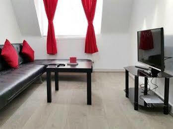 Apartment Fonthill House