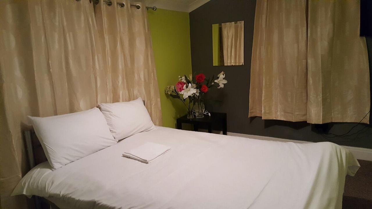 Inn Byron 2*