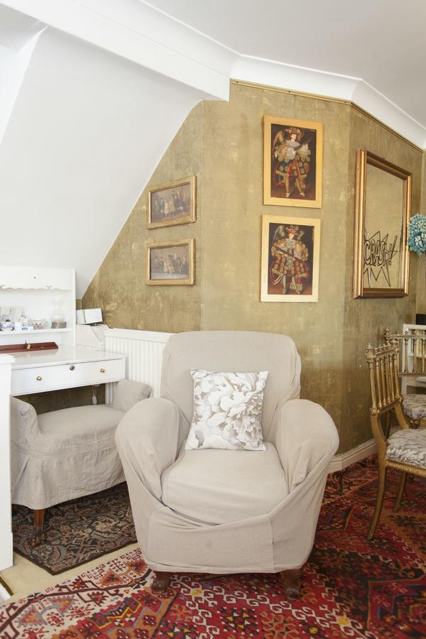 Italianflat - Oakley London