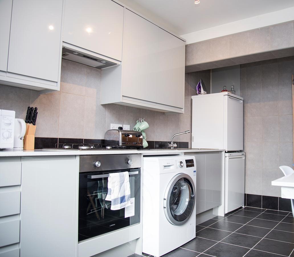 Stanhope Apartment *