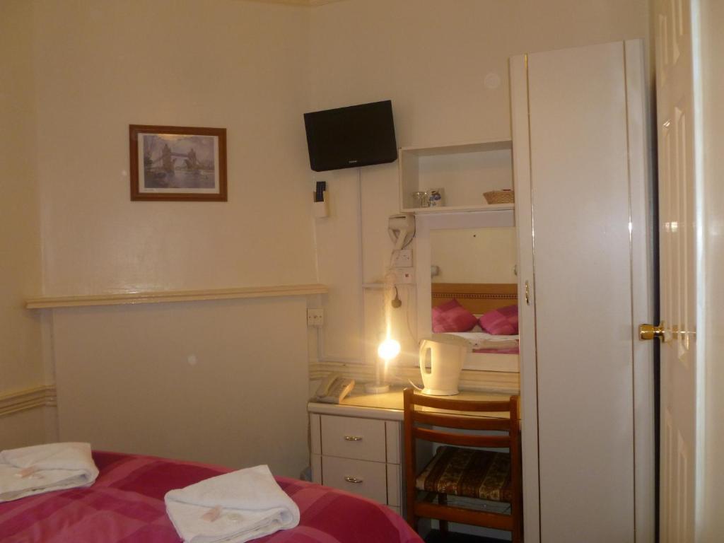 Guest house Guilford House 2*