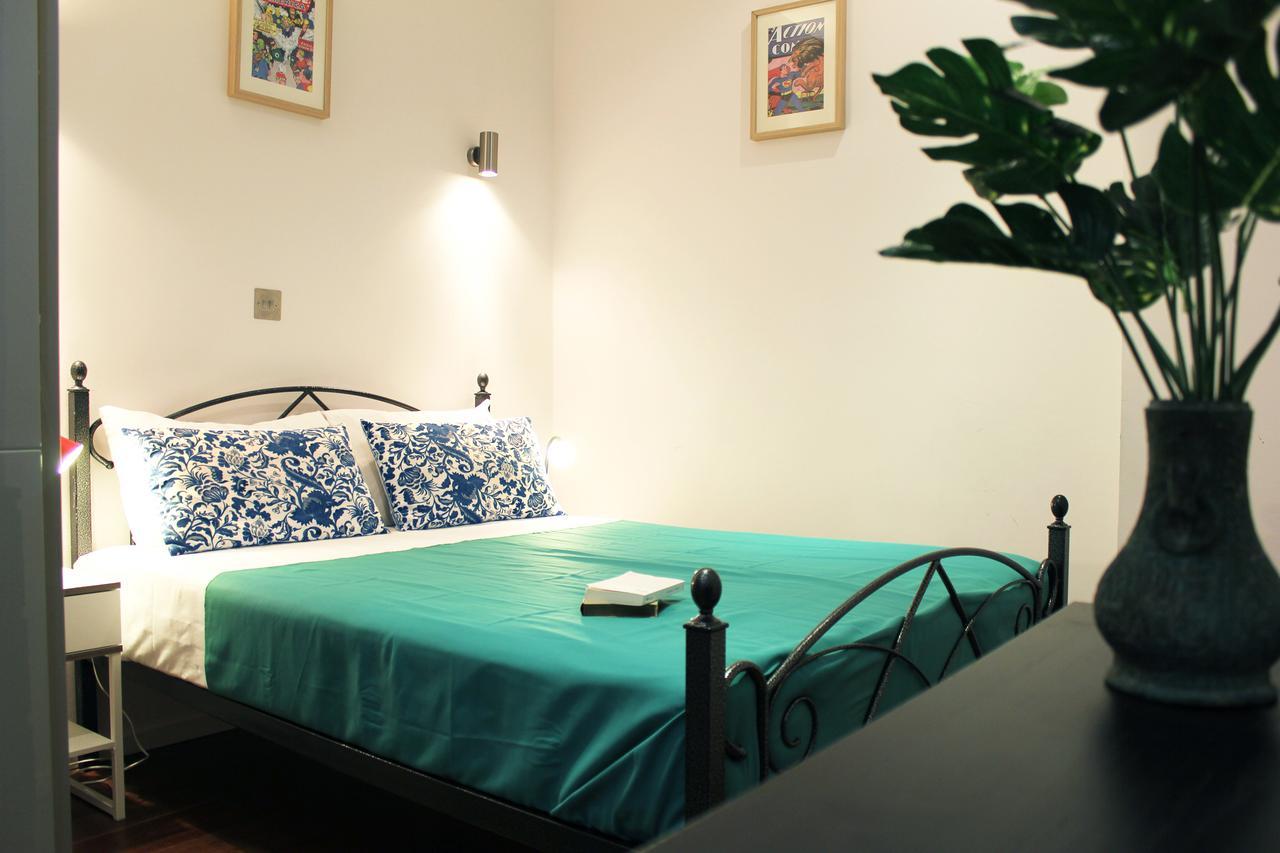 Old Street Apartment