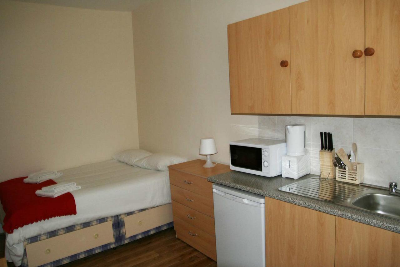 Apartment Kilburn Park London
