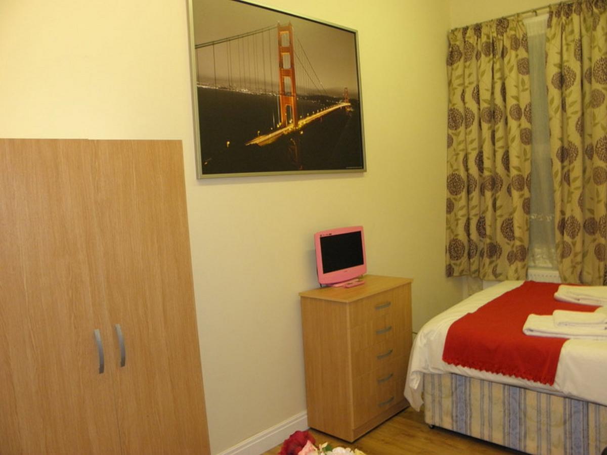 Kilburn Park Apartment *