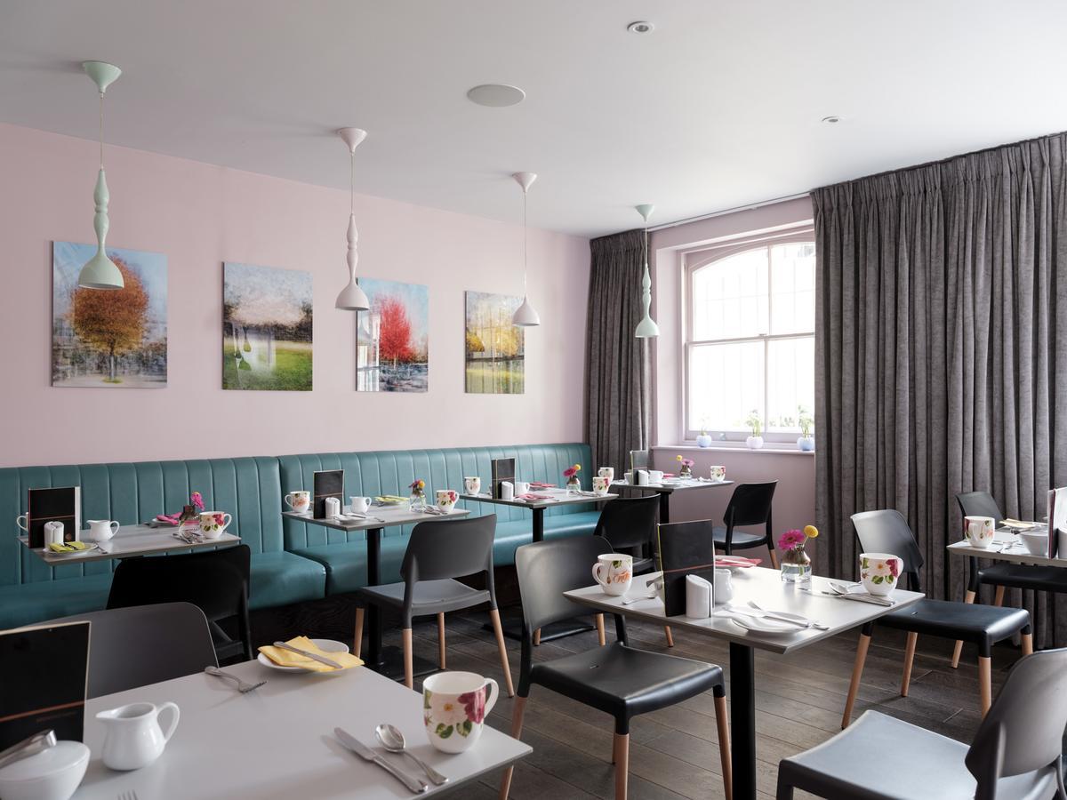 Signature Townhouse Hyde Park Hotel