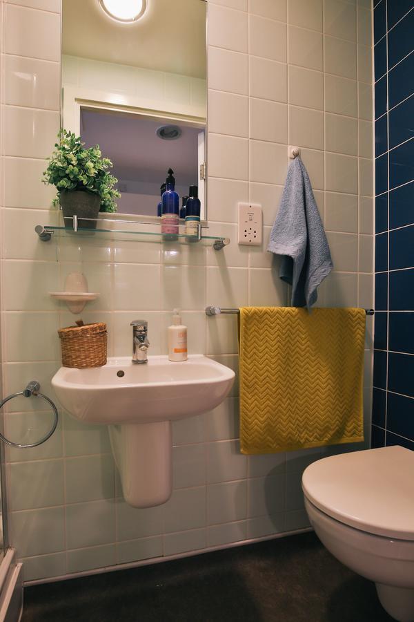 Hostel Hashtag Shoreditch- Students & Teachers Only