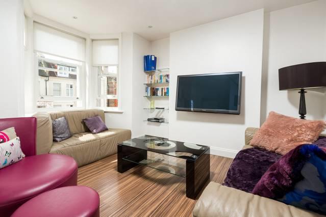 Gorgeous In Trendy Neighbourhood London