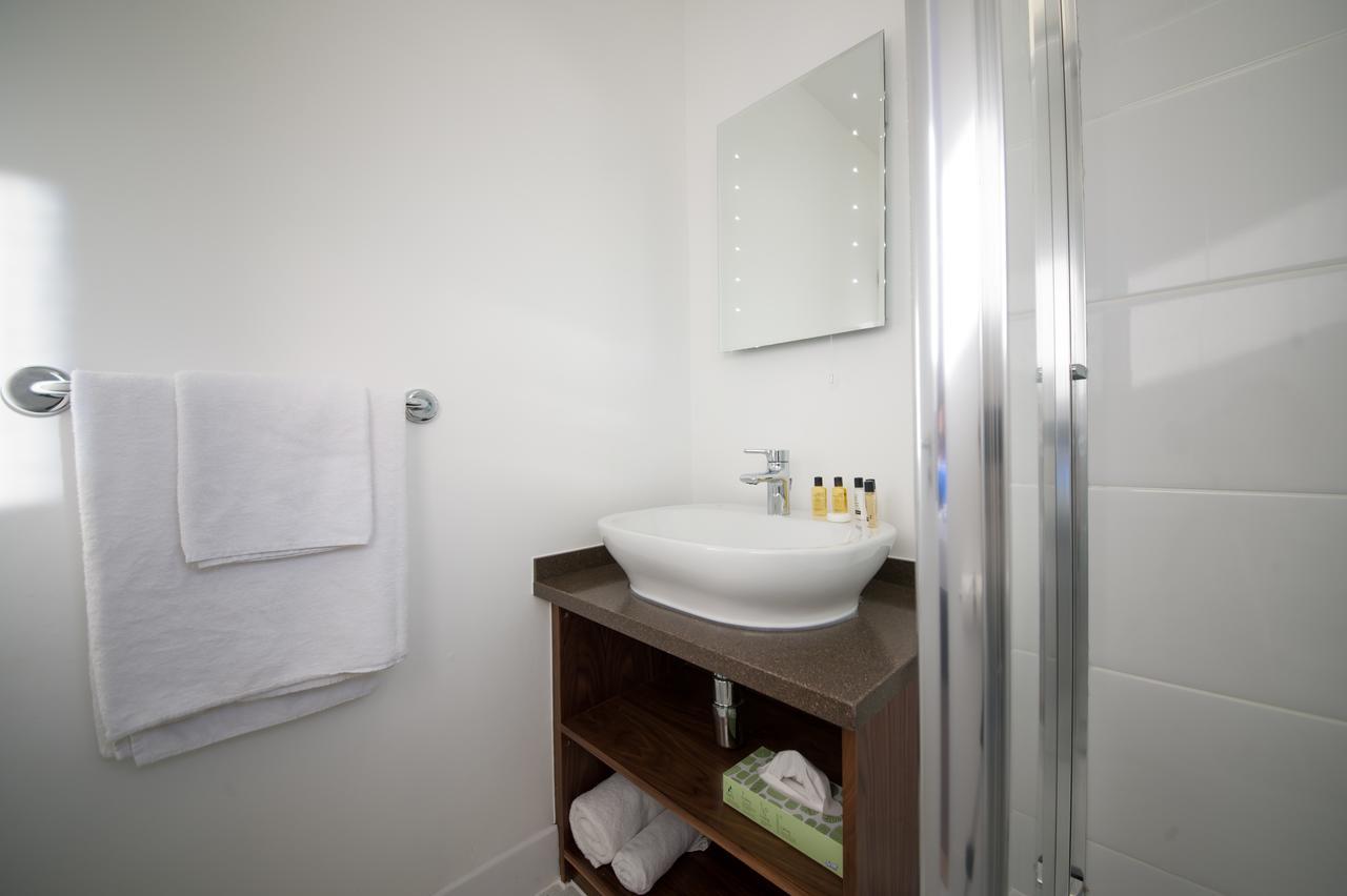 Hotel The Crown & Greyhound By Innkeeper's Collection 4*