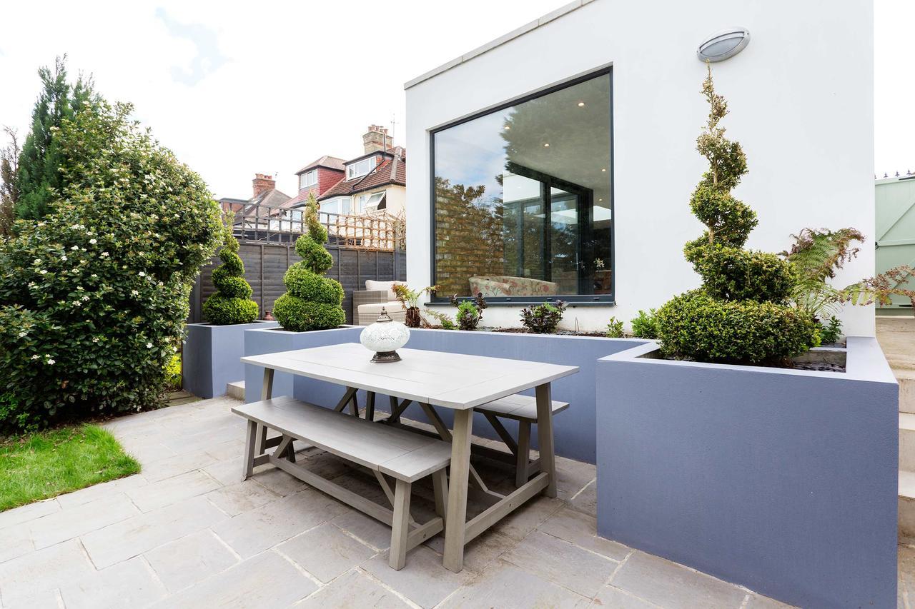 Veeve - Bespoke Wimbledon Retreat