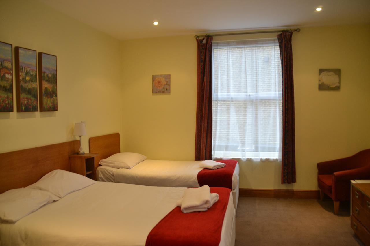 65 Hotel Londres