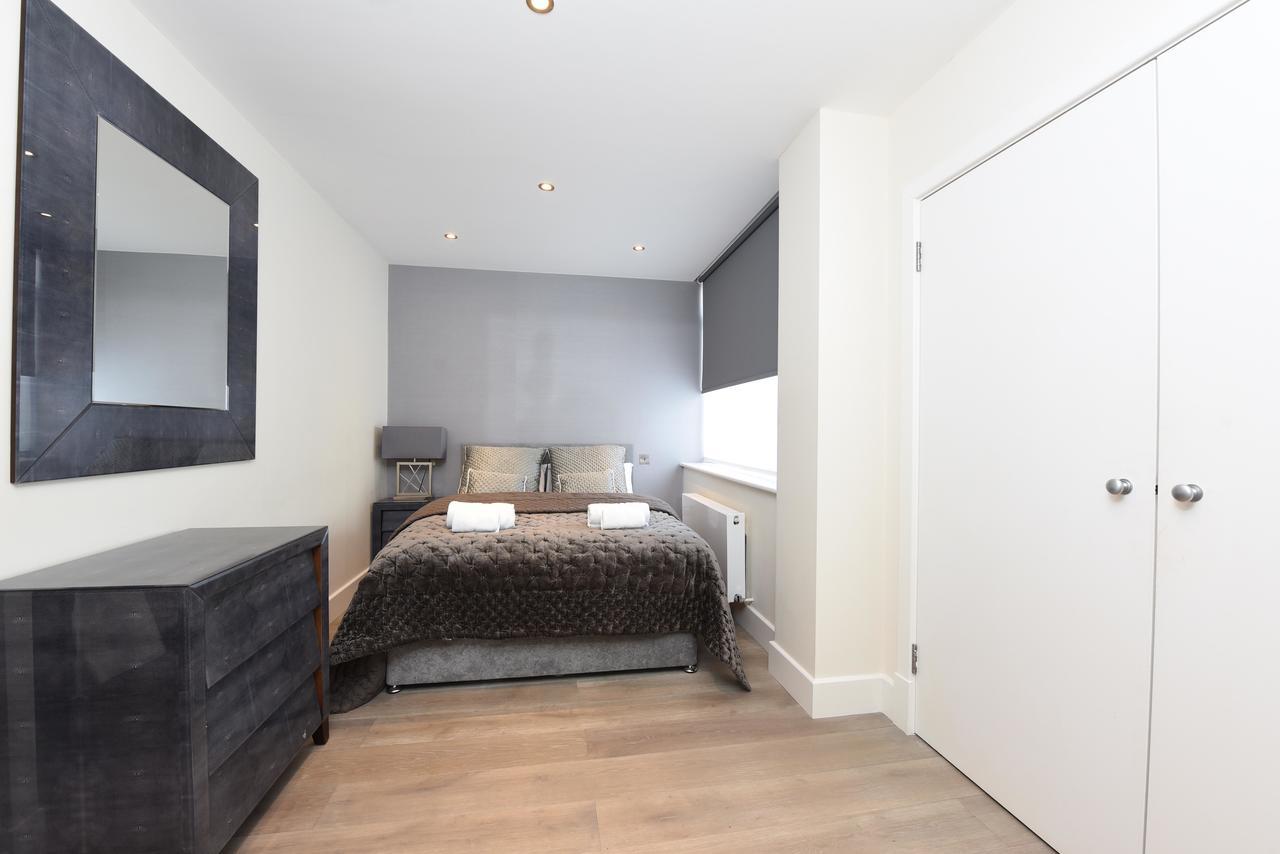 The Glasshouse Apartment