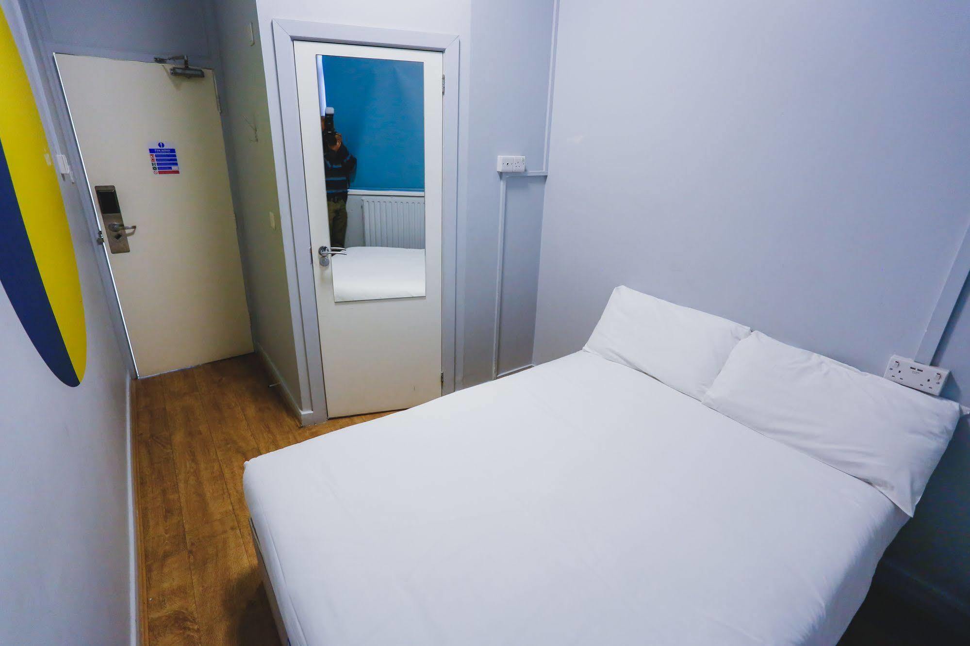 Via Limehouse Hostel *
