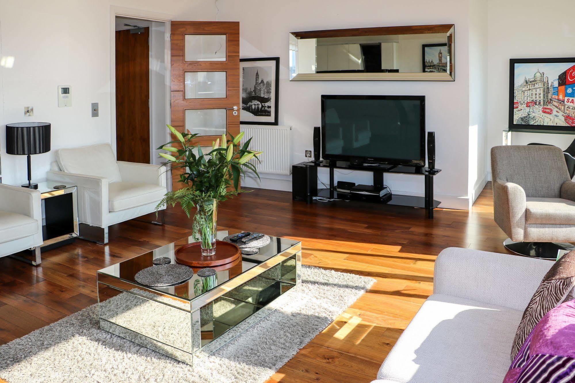 City Courtyard & Penthouse London