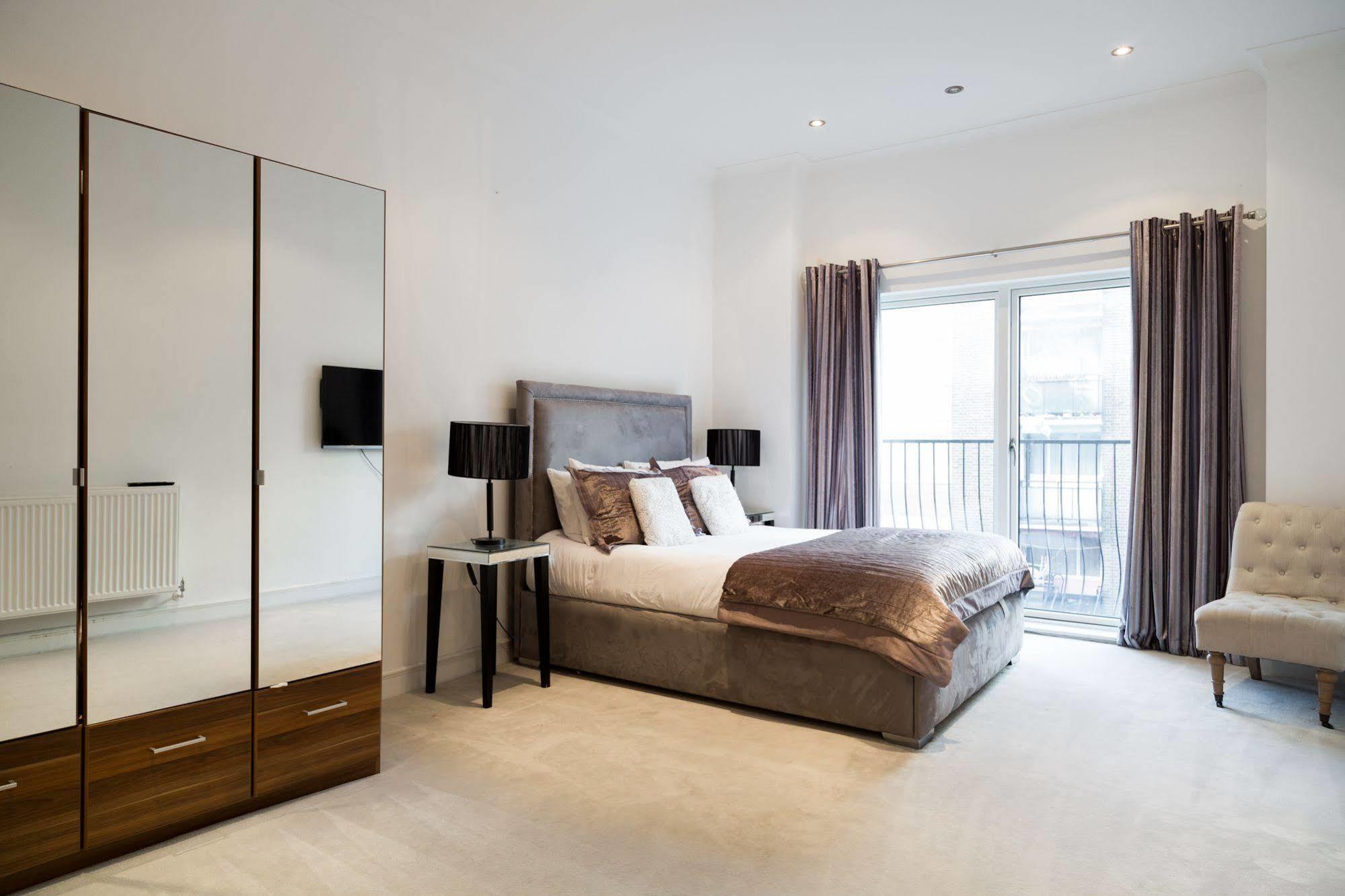 City Courtyard & Penthouse London