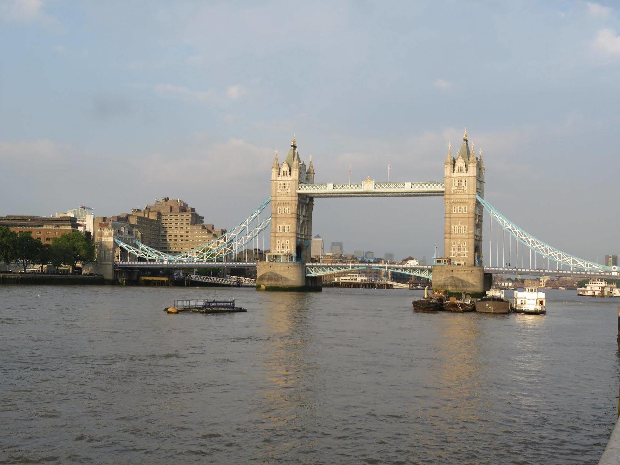 Express - Excel By Ihg Hotel London