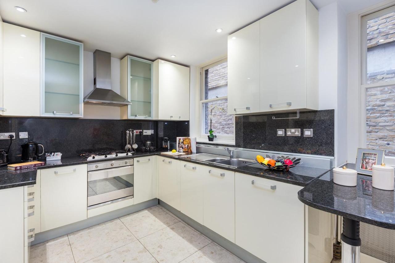 Urban Chic - Nassau Apartment