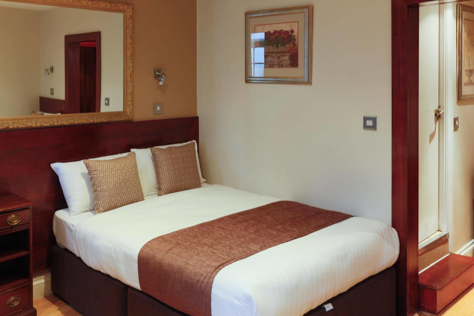 Garden View Hotel 3*