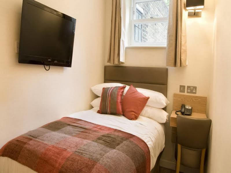 The Jade 3* London