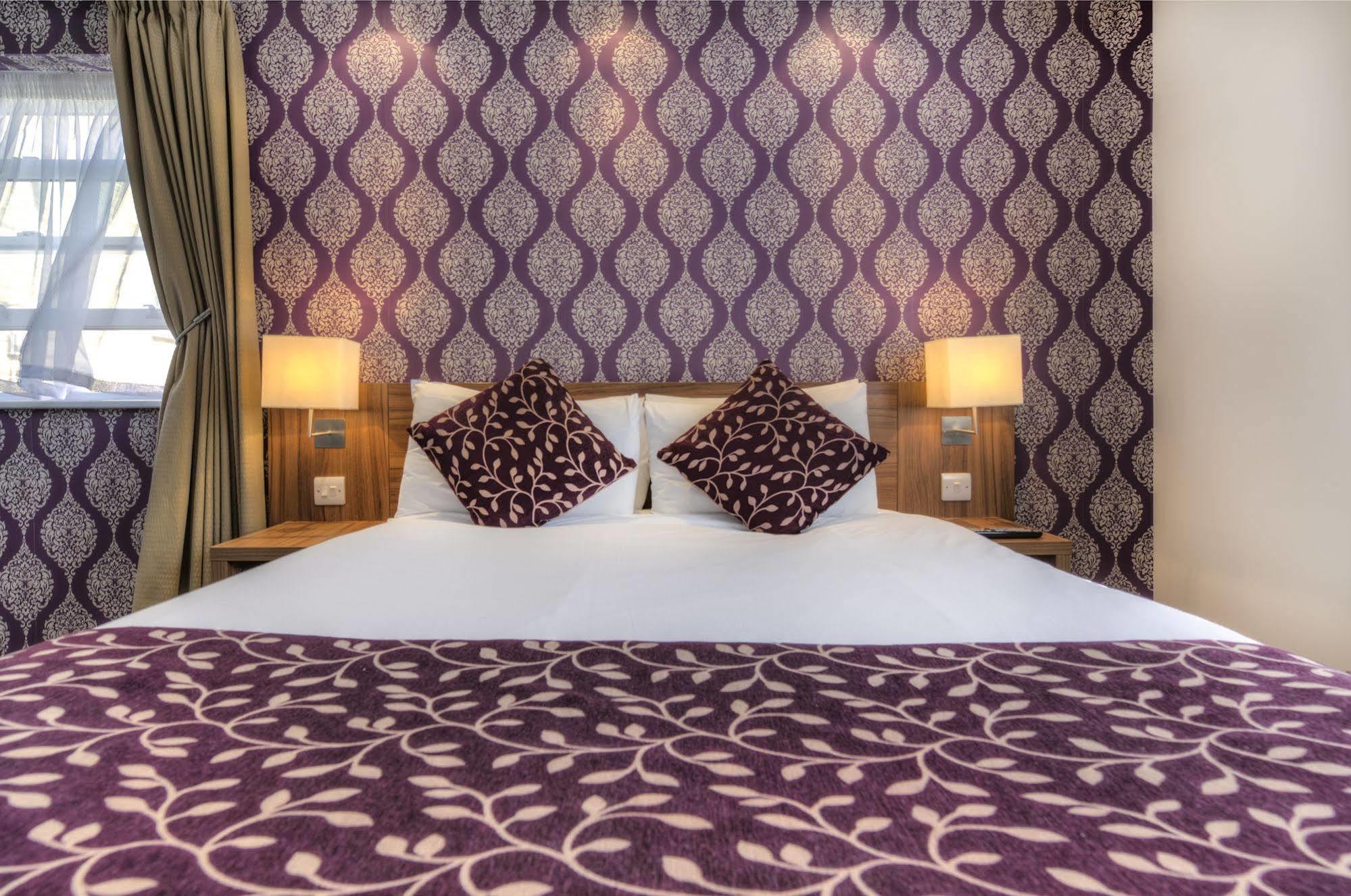 Continental Kensington Hotel