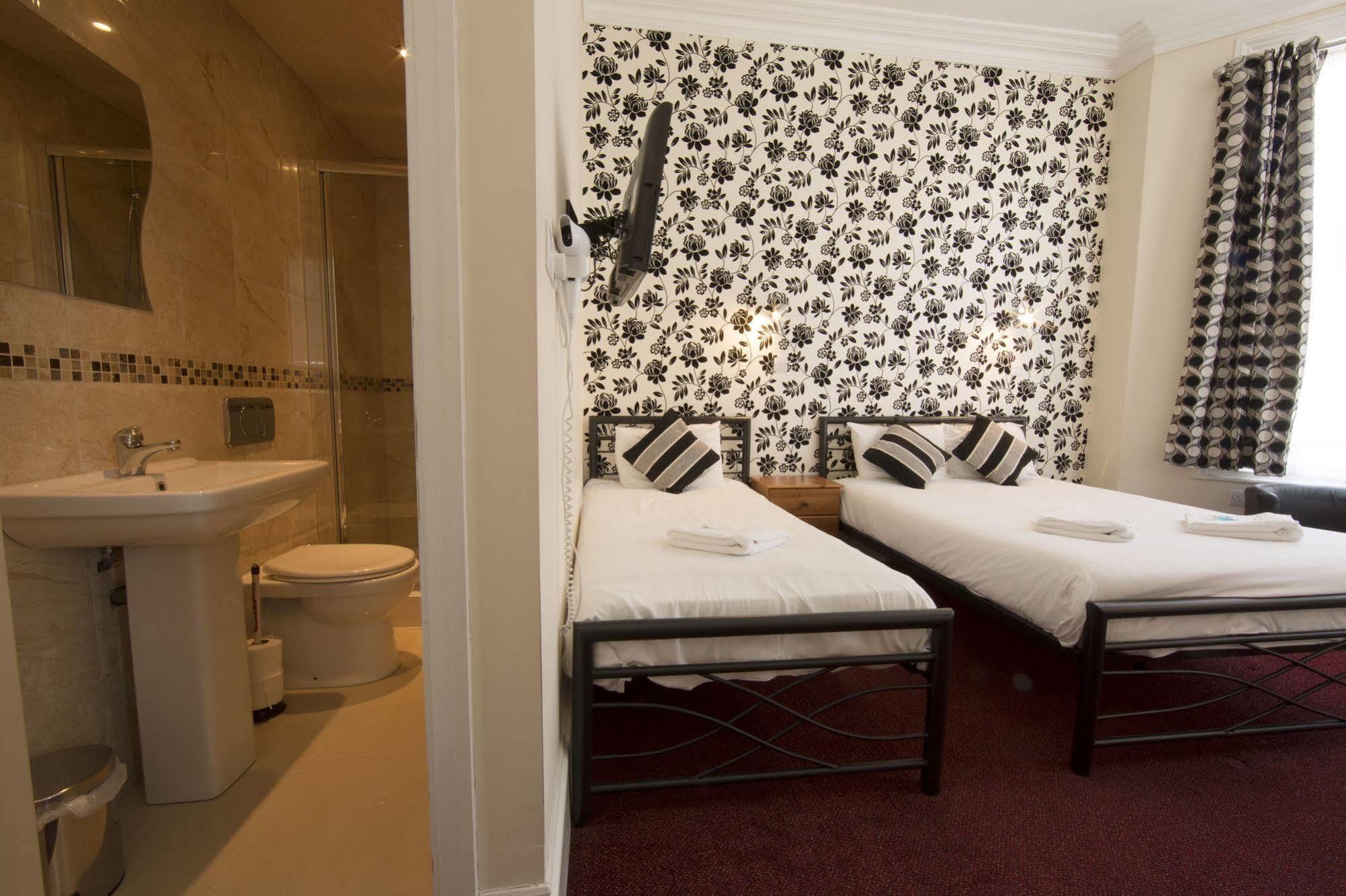 Guest house Oyo Lifestyle Golden 3*
