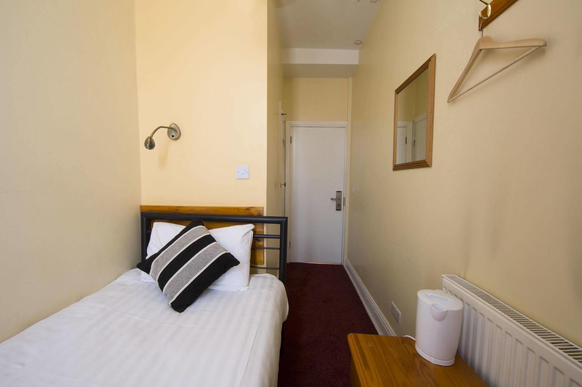 Guest house Oyo Lifestyle Golden 3*
