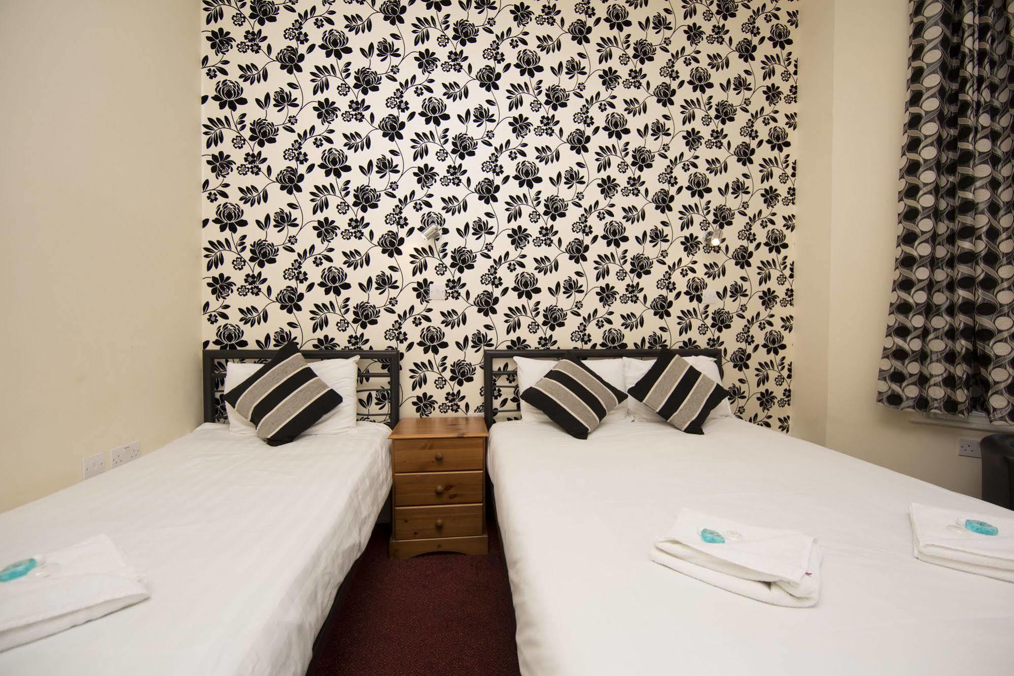 Oyo Lifestyle Golden Guest house